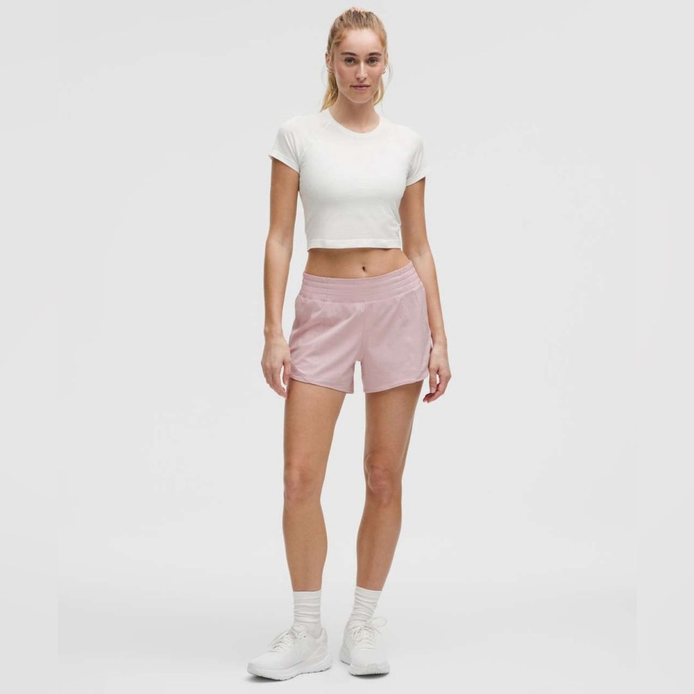 NWT Lululemon Hotty Hot High-Rise Lined Short 4"
Pink Haze size 12